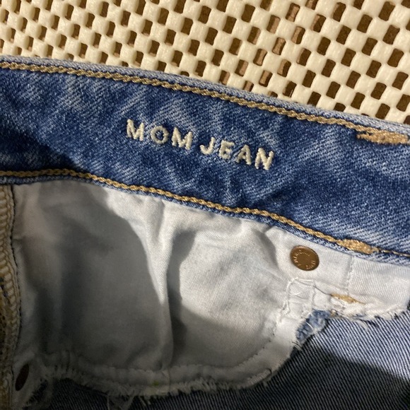 American Eagle Mom Jean High Waisted Tapered Leg Denim Stretch Jeans 6 Reg - Picture 6 of 6